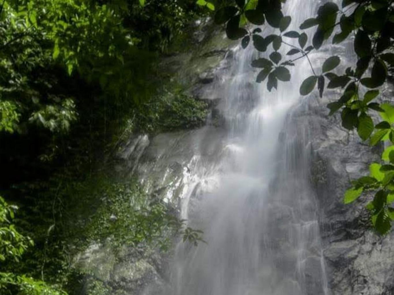 AIR TERJUN SALUSEBA