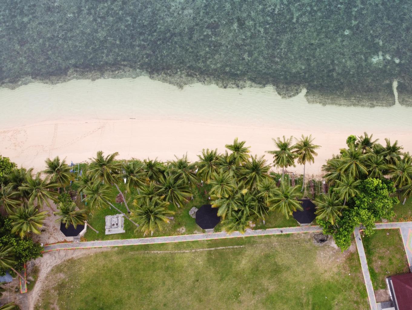 Pantai Wisata Pananuareng