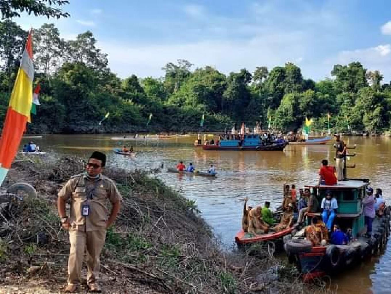 Rekreasi di atas tongkang
