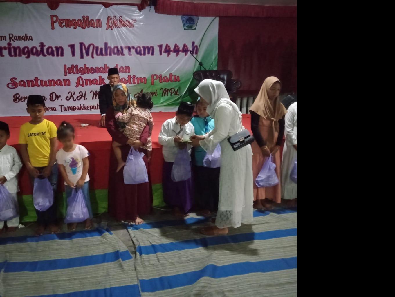Santunan anak yatim dan duafa
