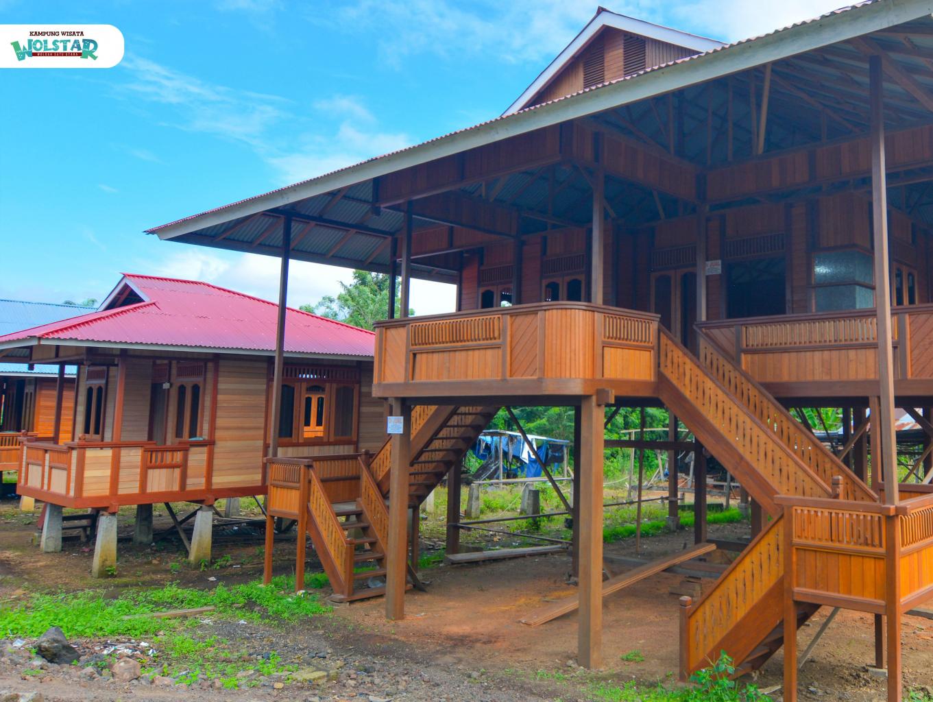 Rumah Panggung Woloan