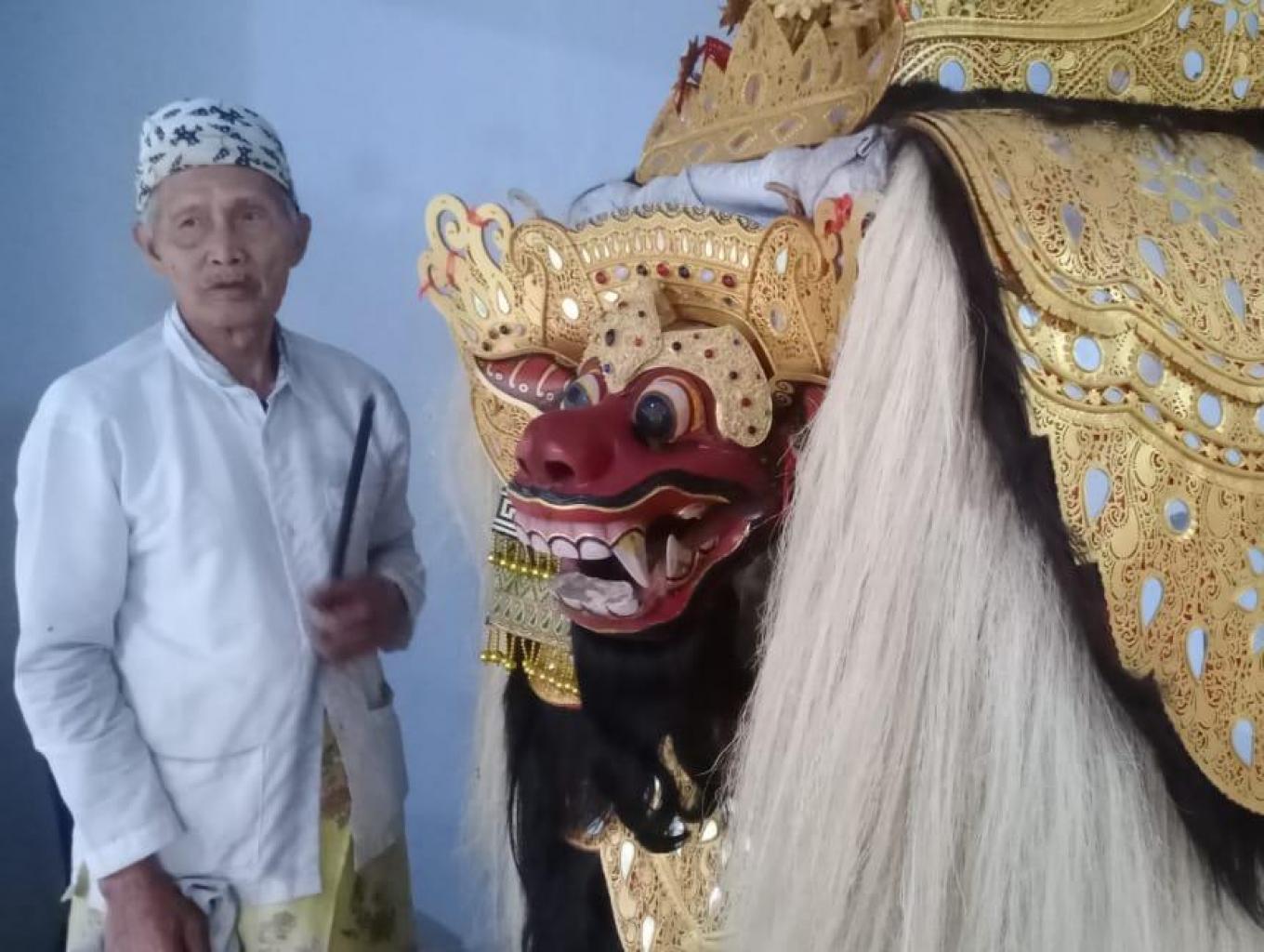 wisata tarian sakral barong manistutu