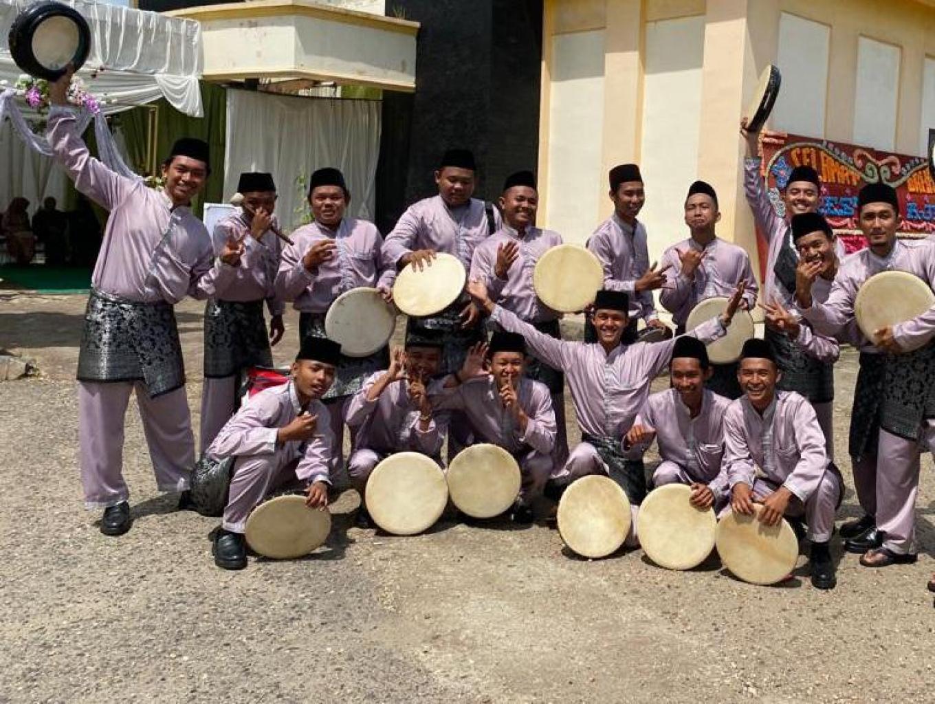 Kompangan Ukhuwah Insaniyah Kenanga RT 32 Bakung Jaya