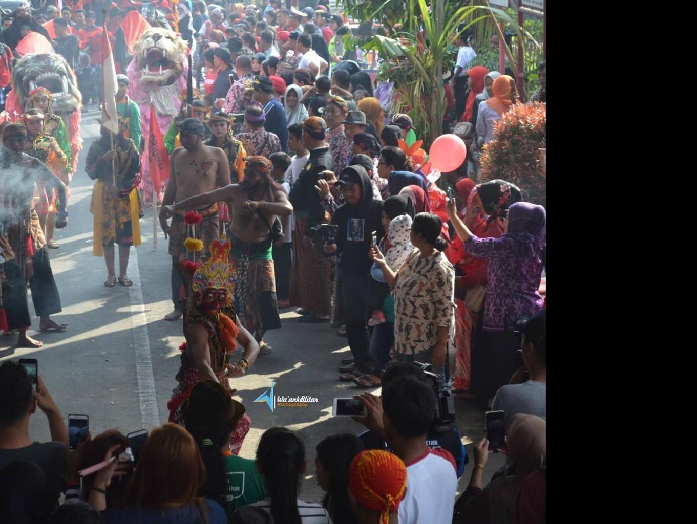 Bersih Desa Kelurahan Blitar