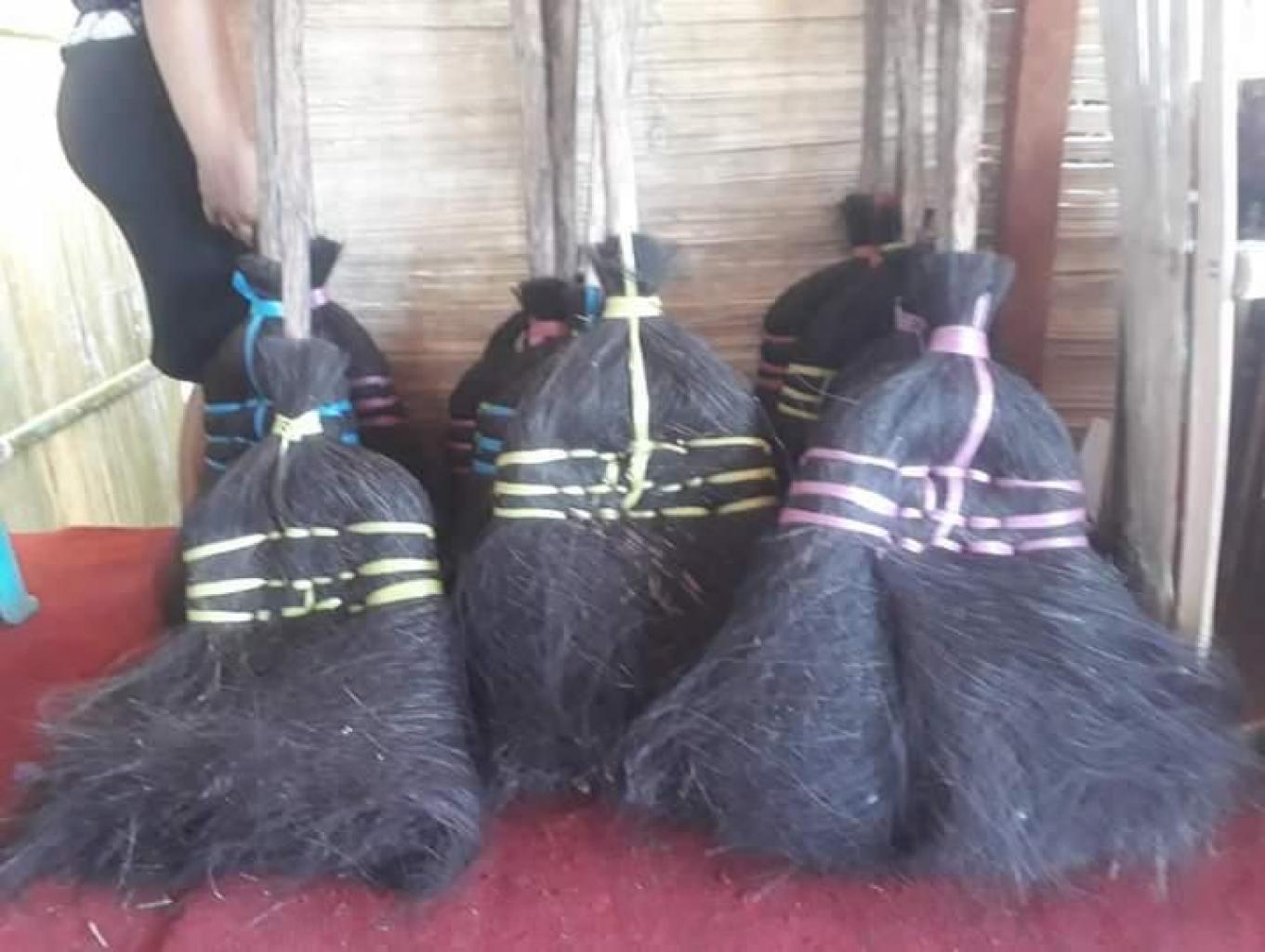Sapu Lantai bahan baku ijuk