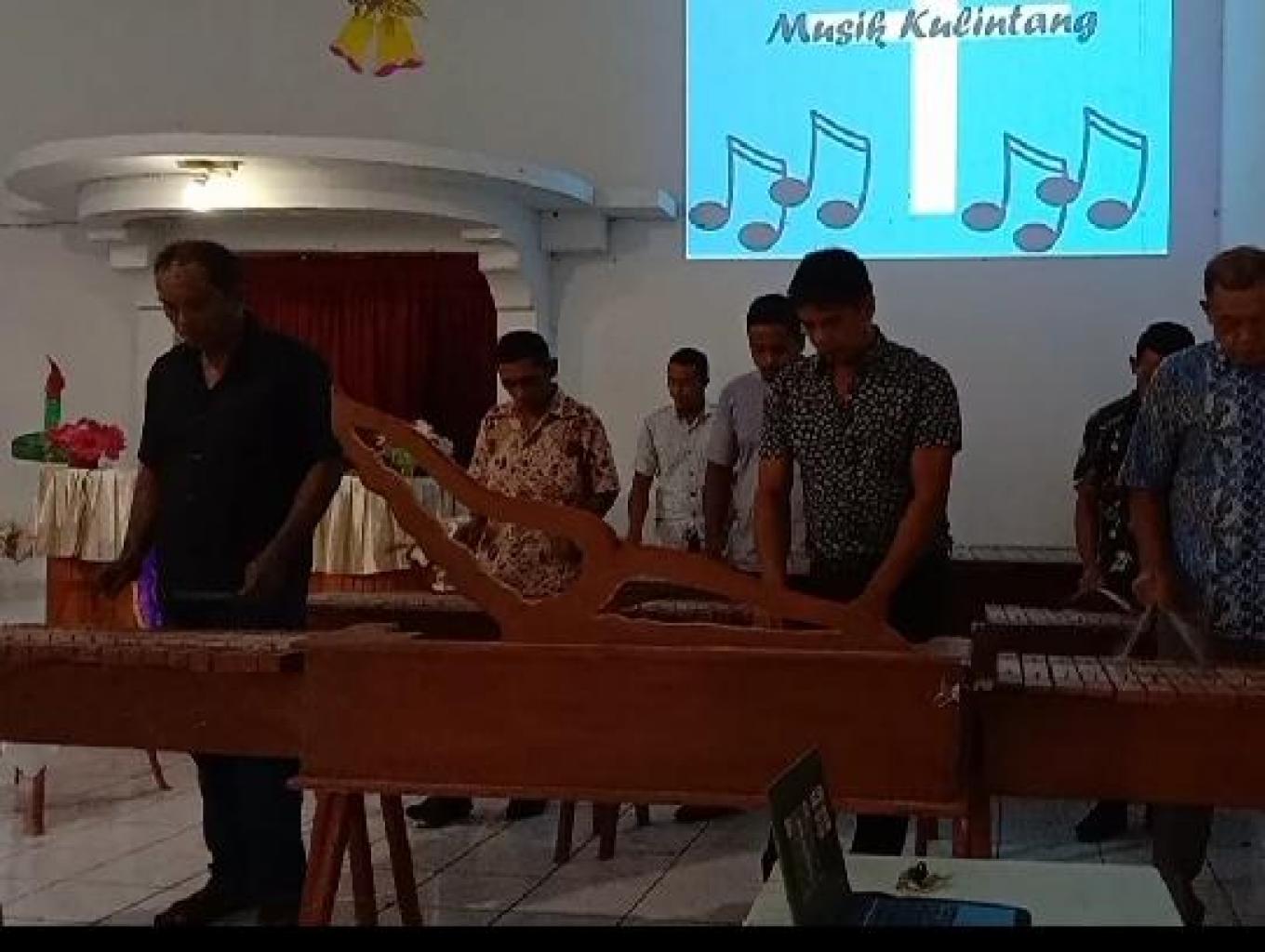 ATRAKSI KESENIAN MUSIK KULINTANG