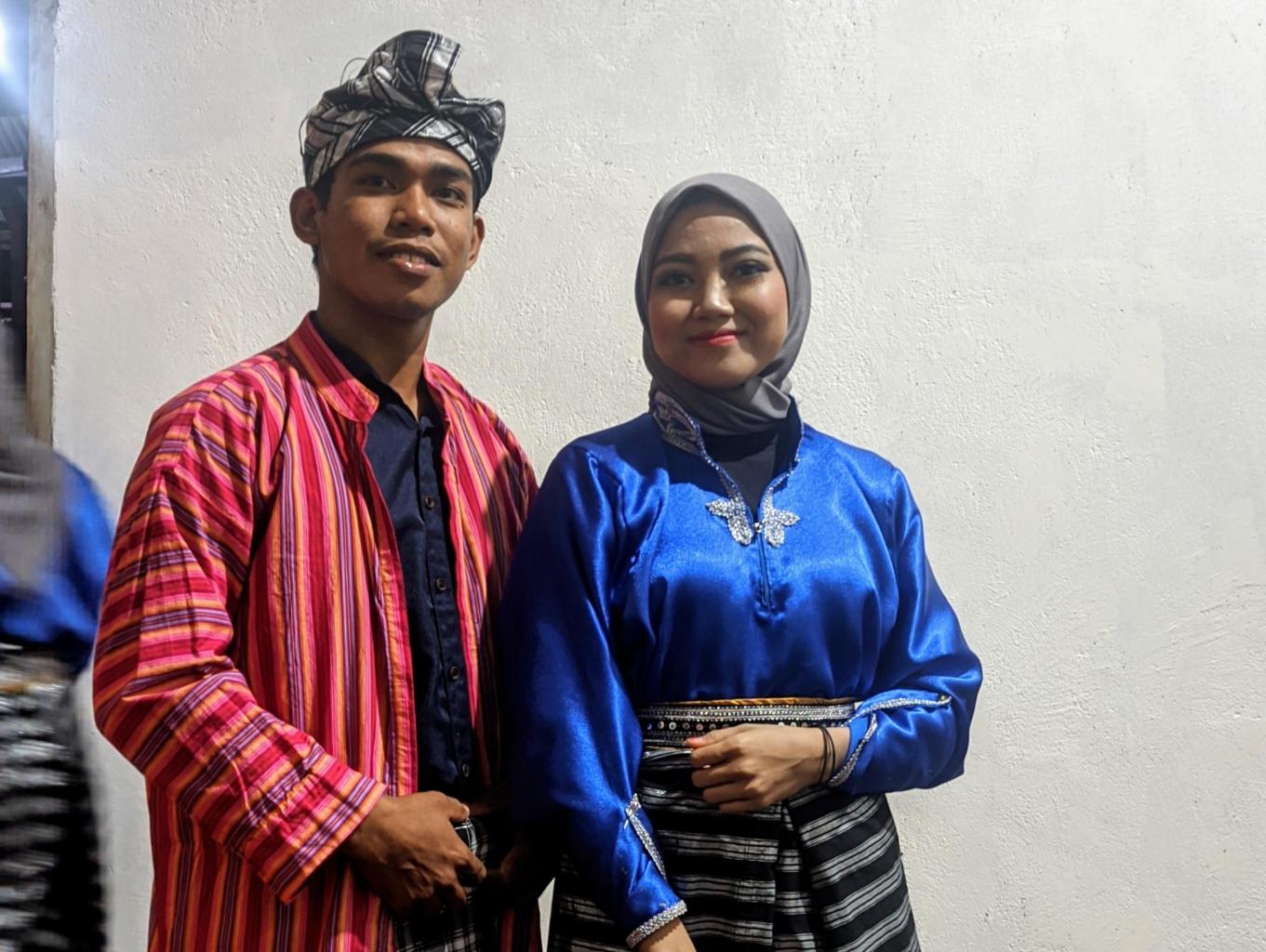 PERSEWAAN PAKAIAN ADAT