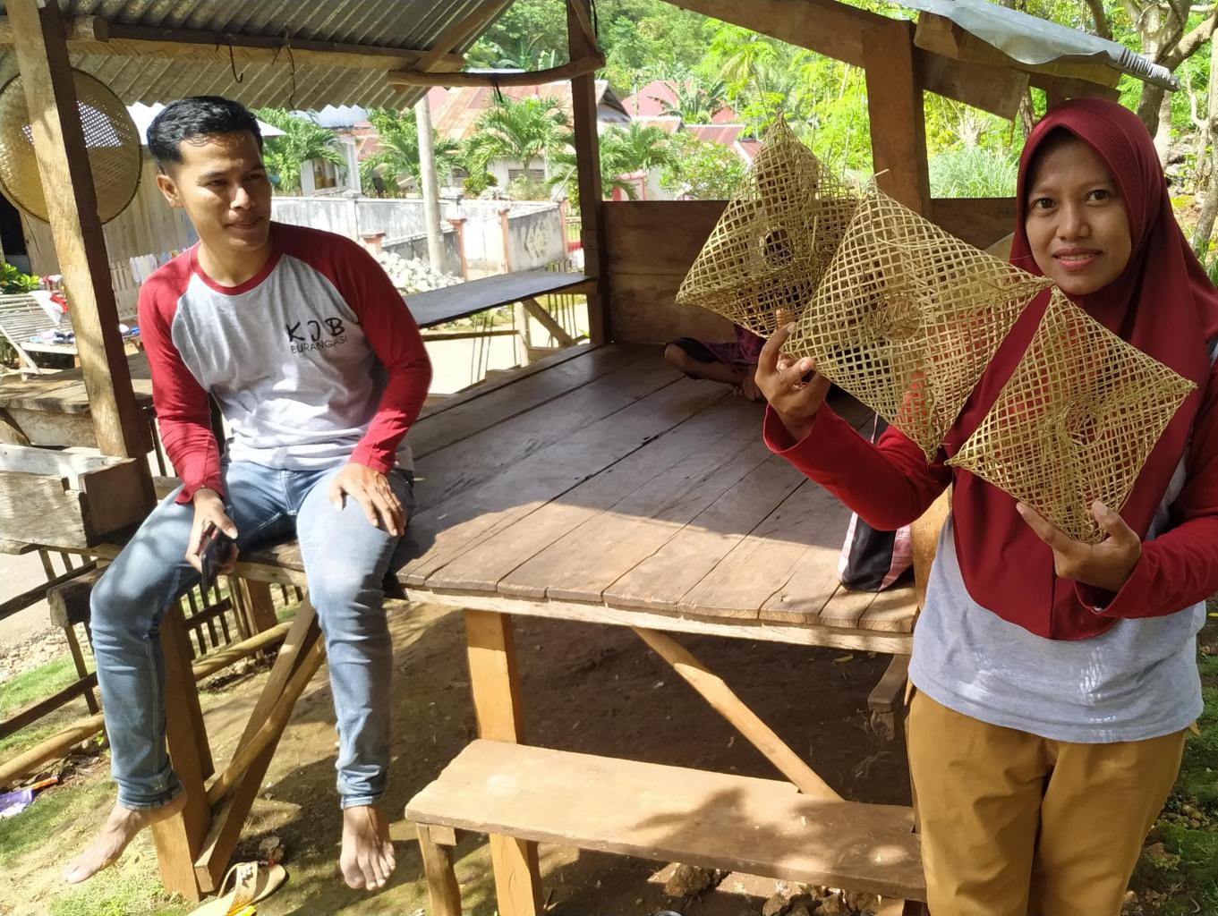 PEMBUATAN ALAT TANGKAP IKAN TRADISIONAL (KUKULU)