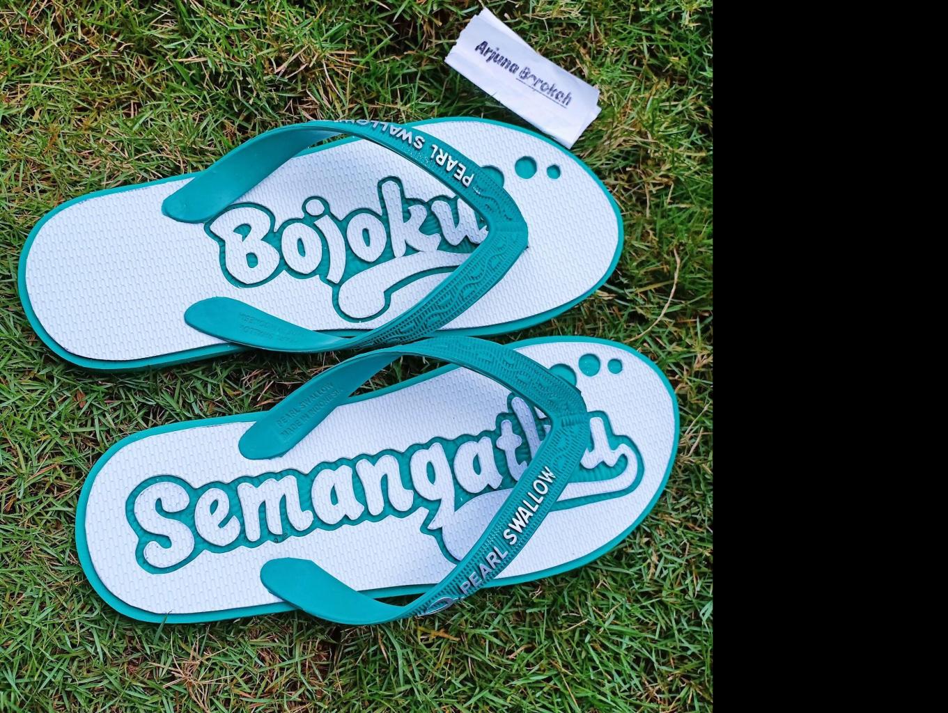 SANDAL UKIR