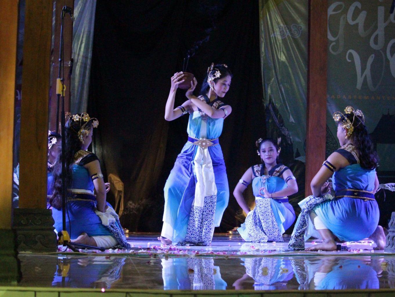 Pagelaran Seni Tradisional