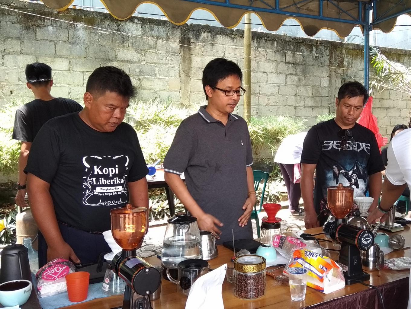LELANG KOPI
