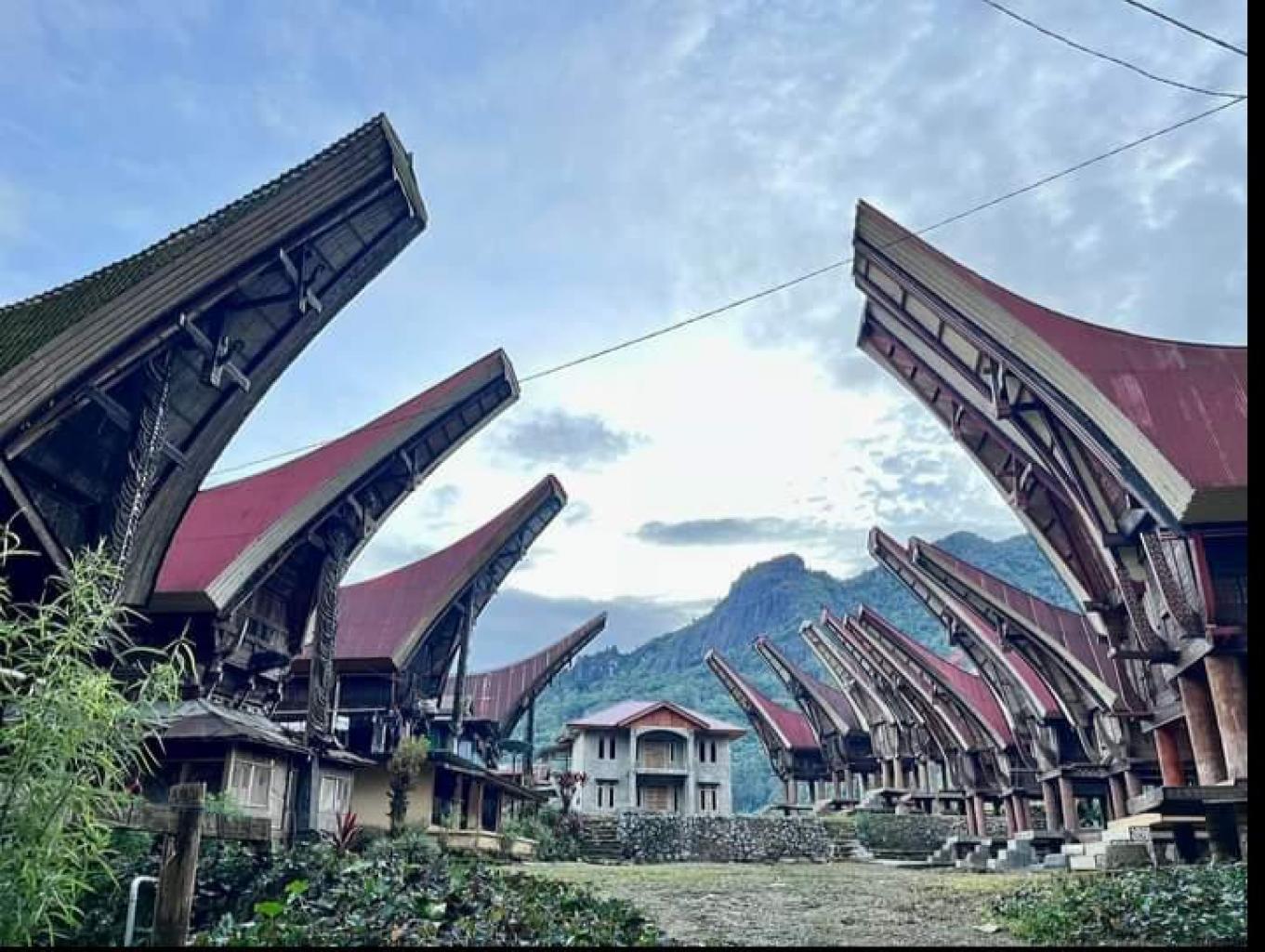 Wisata Budaya Tongkonan Lebusan
