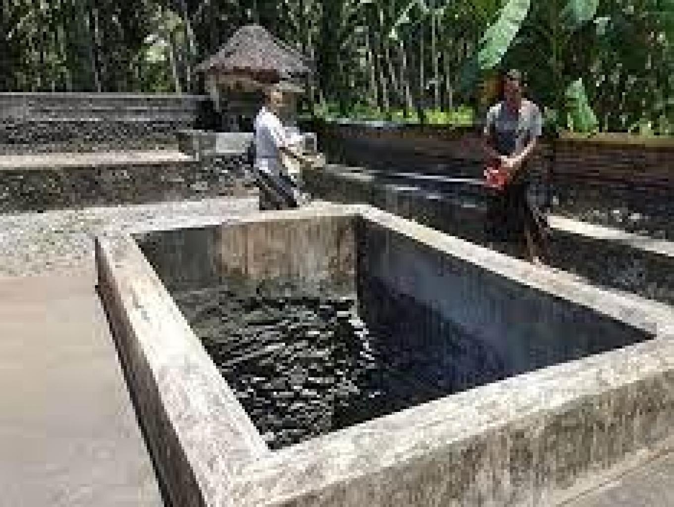 semer suci dengan segala kepercayaan masyarakat didalamnya