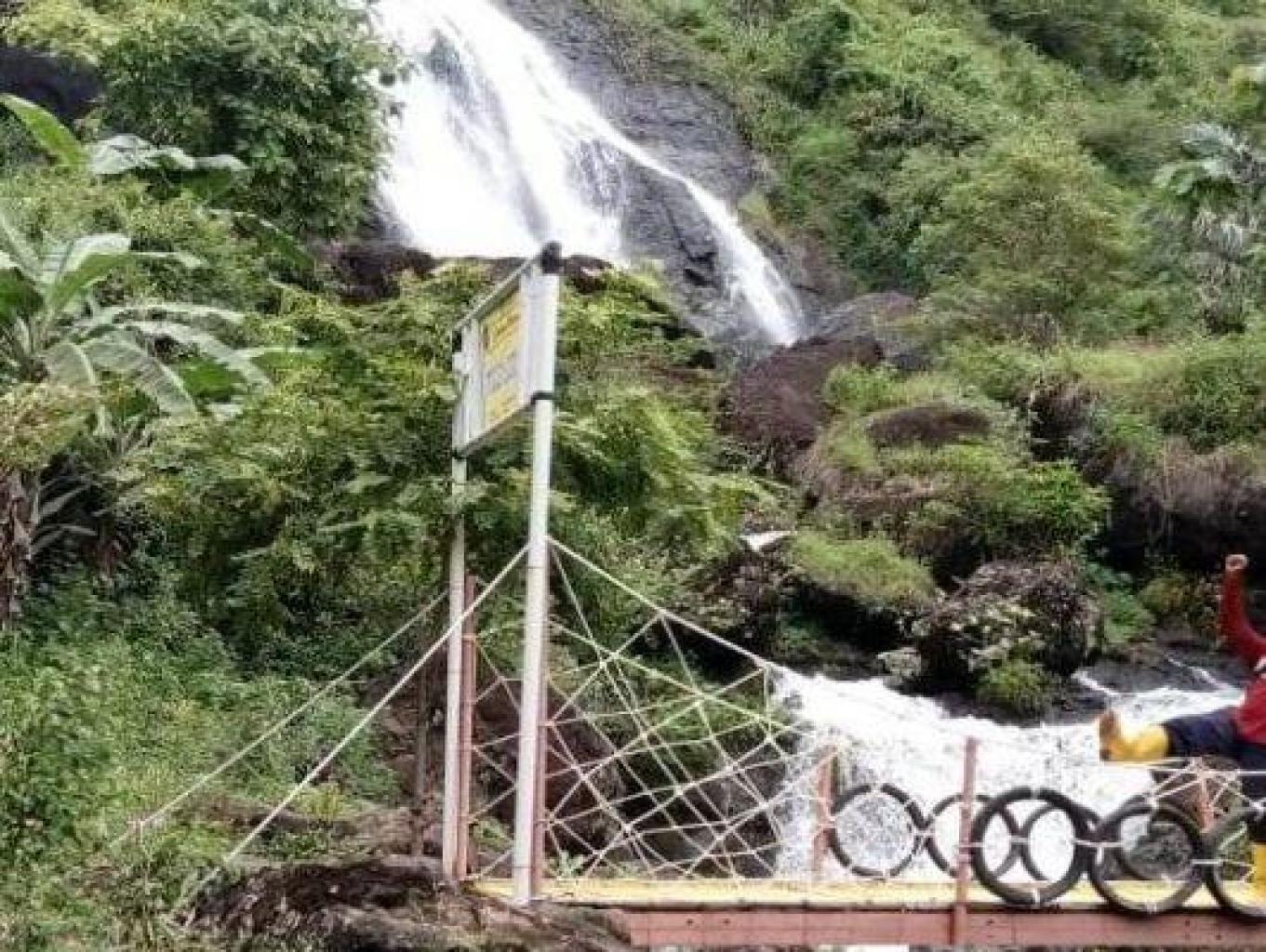 Air Terjun Curug Kedondong