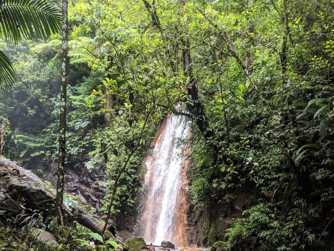 Susur Sungai Air Terjun Hangat Dung Gupit