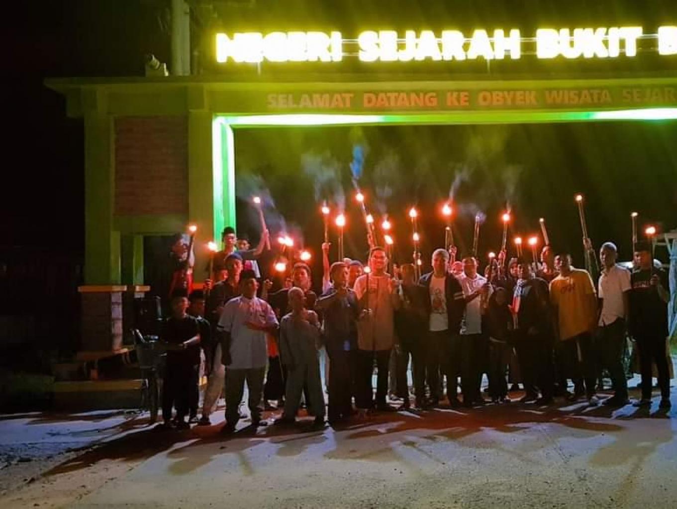 Pawai Obor Malam Idul Fitri