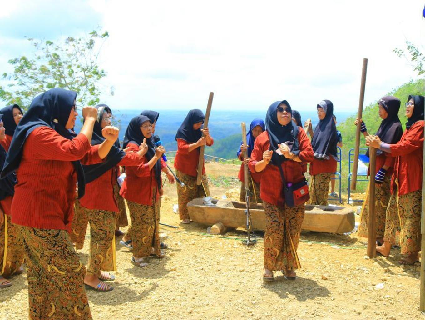 Pertunjukan Gejok Lesung