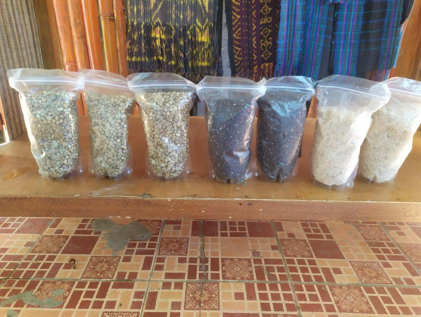 beras ketan merah putih kopi dan kemiri 