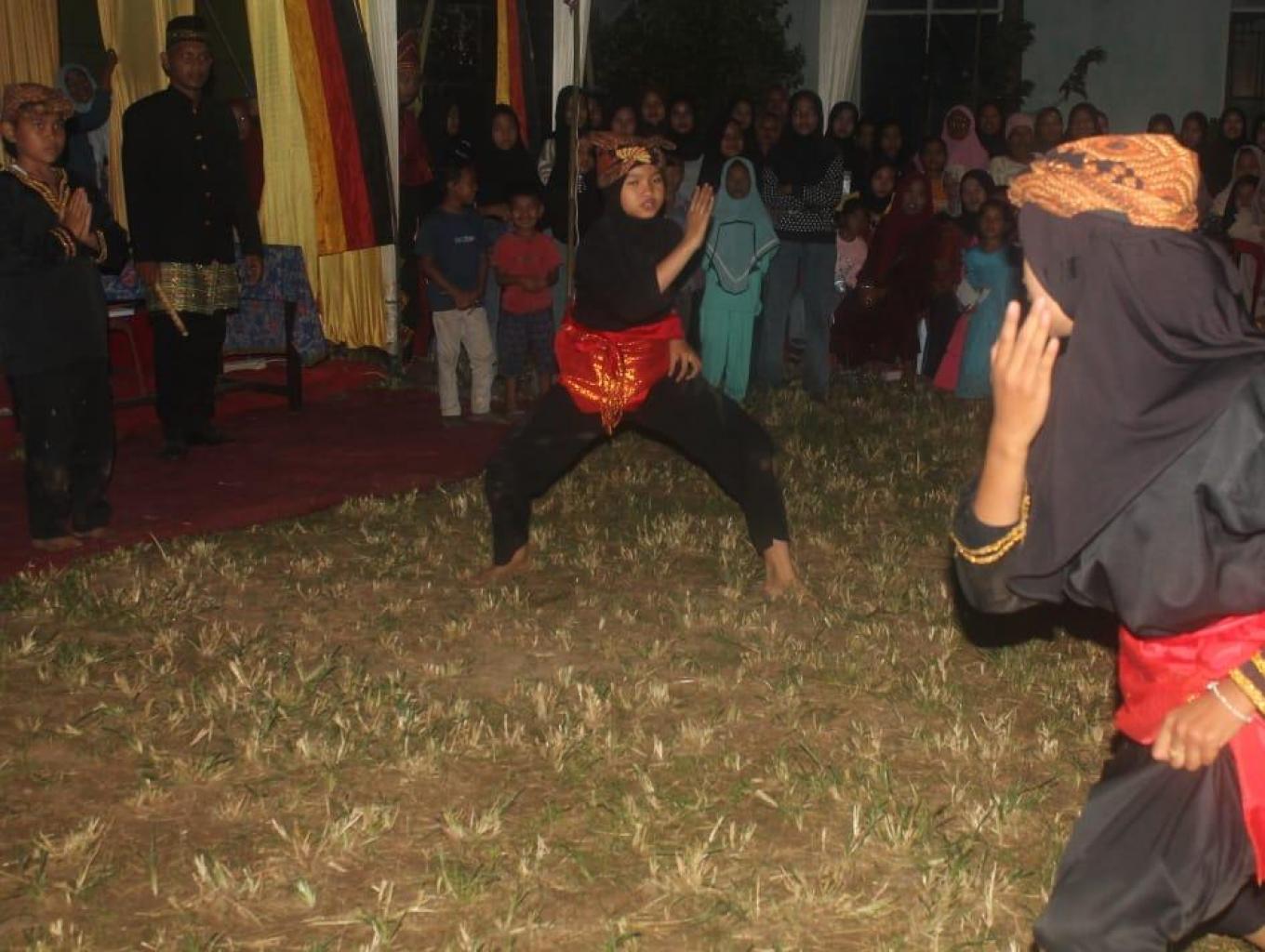 Pencak silat perempuan
