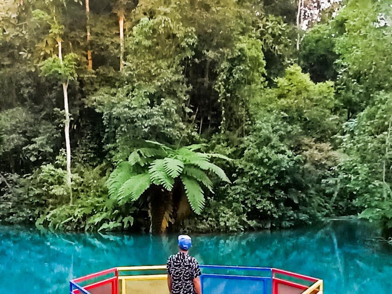 Destinasi Wisata Danau Biru 