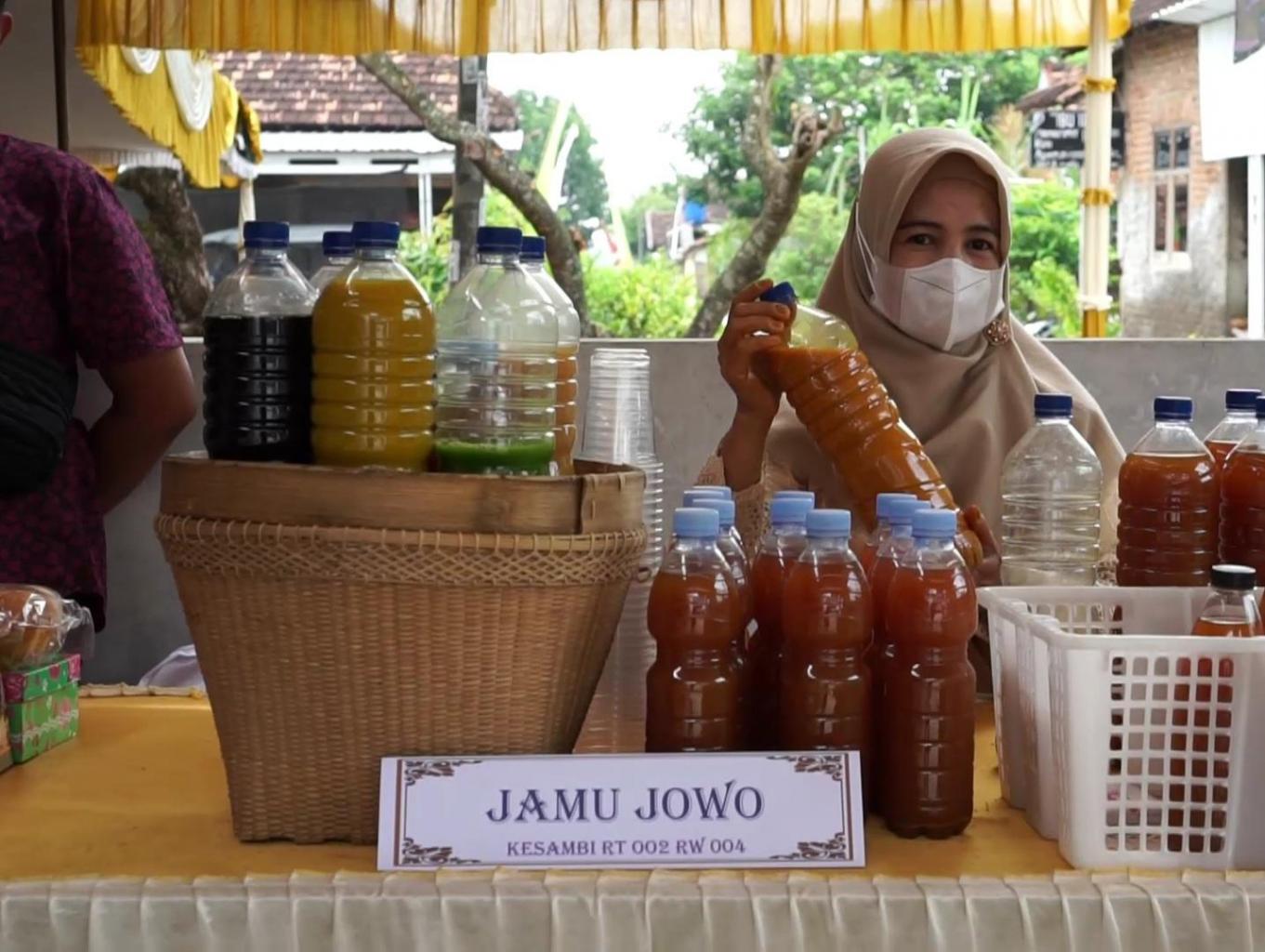 Edukasi Pembuatan Jamu Jowo Tradisional