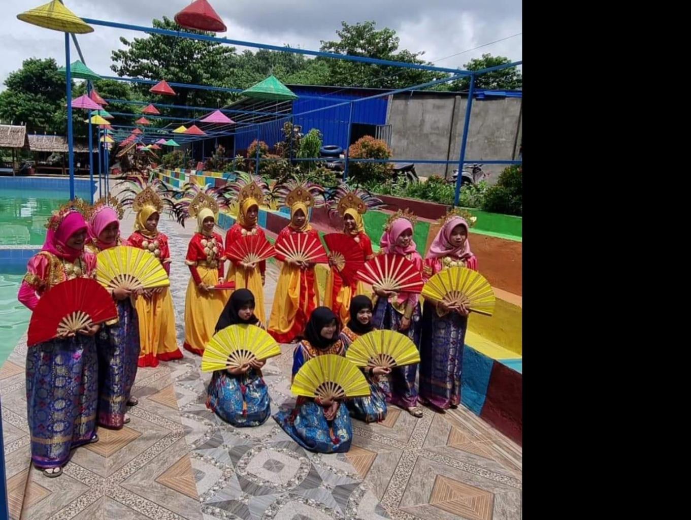 Pertunjukan seni tari sebagai salah satu daya tarik wisata