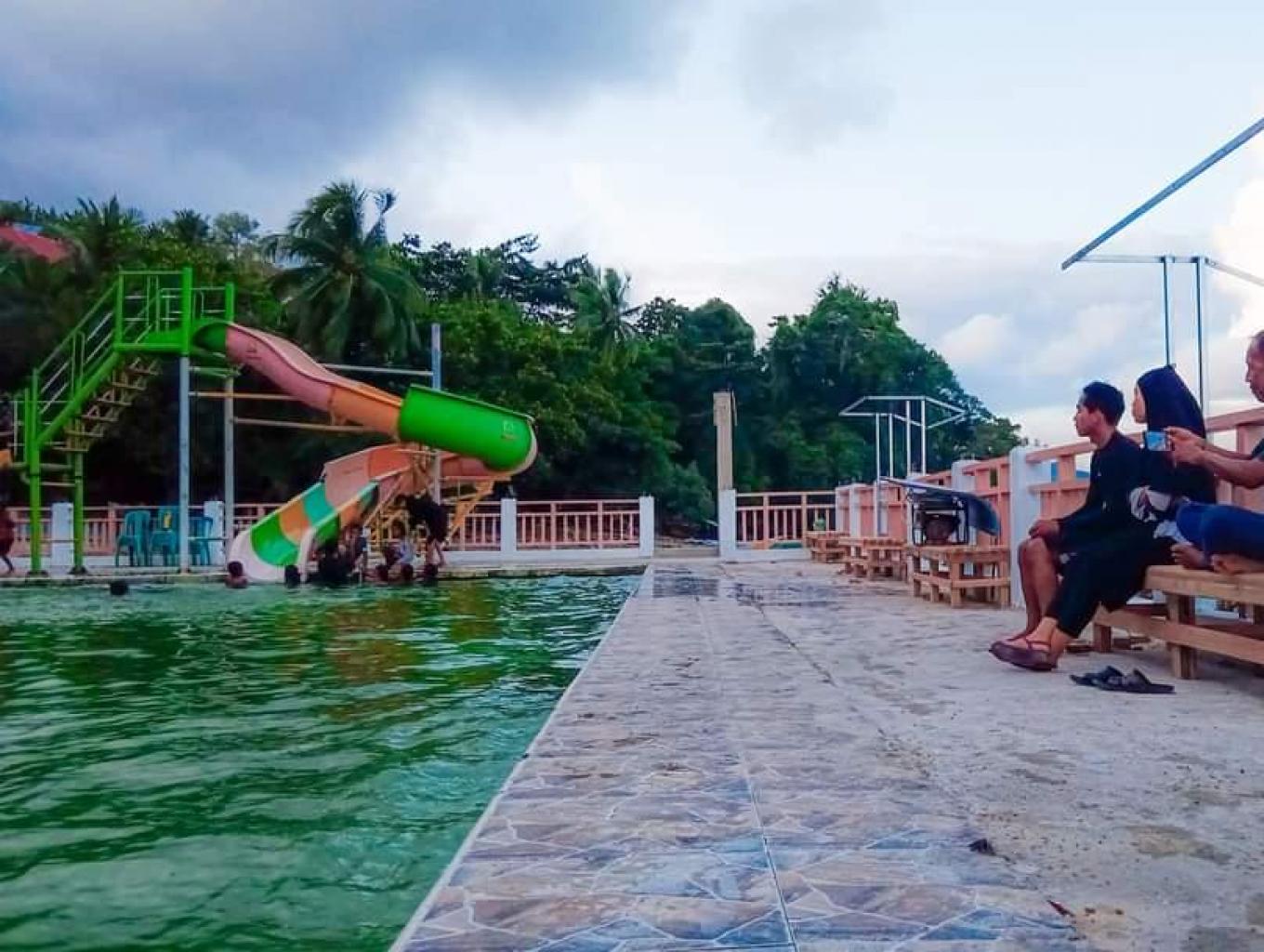Tempat duduk untuk pengunjung