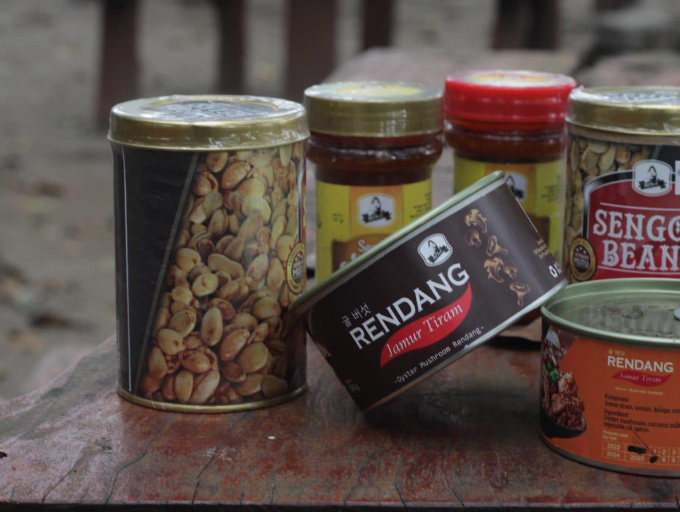 RENDANG JAMUR DAN CAMILAN BIJI SENGON