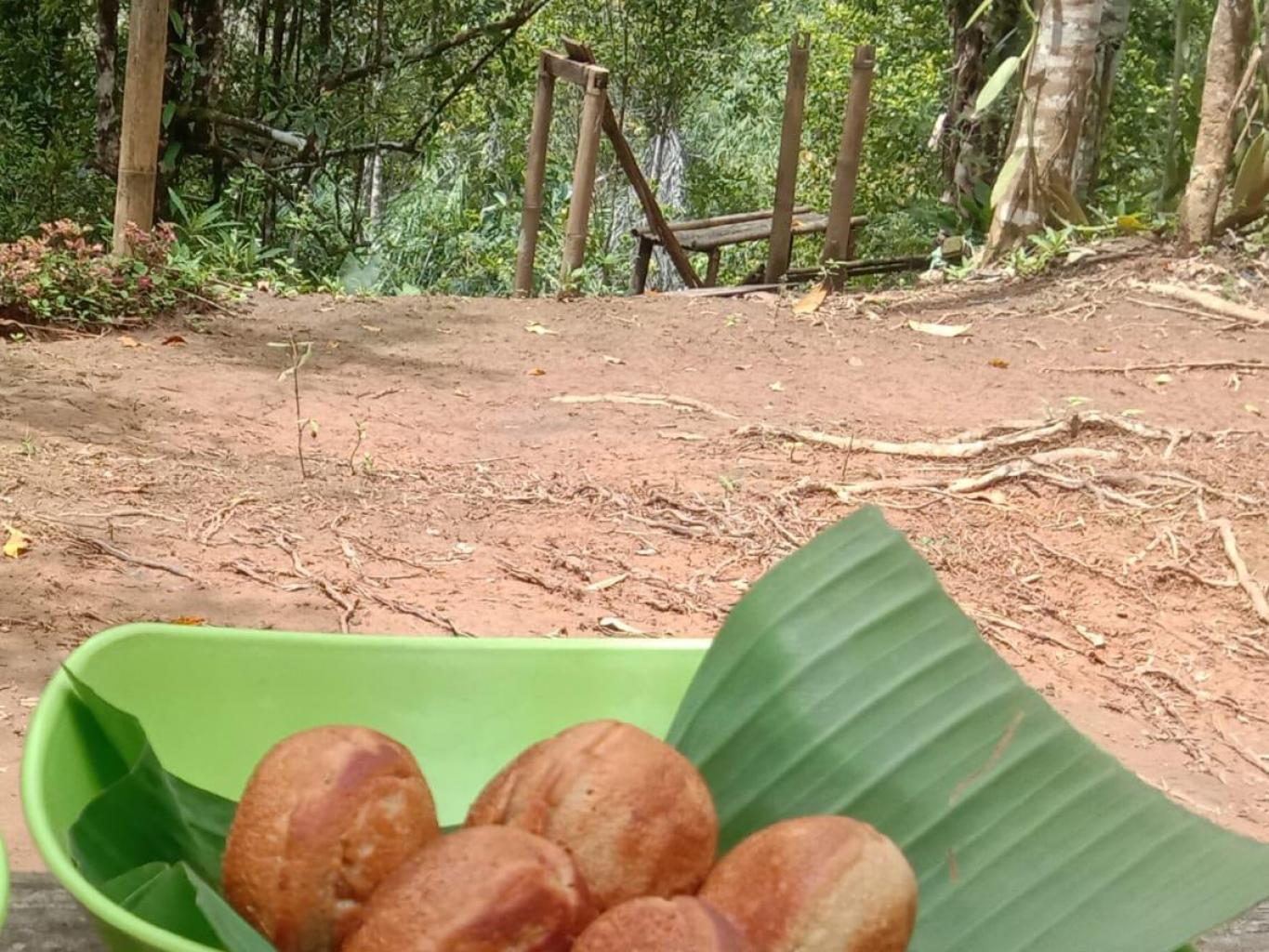 KUE APANG