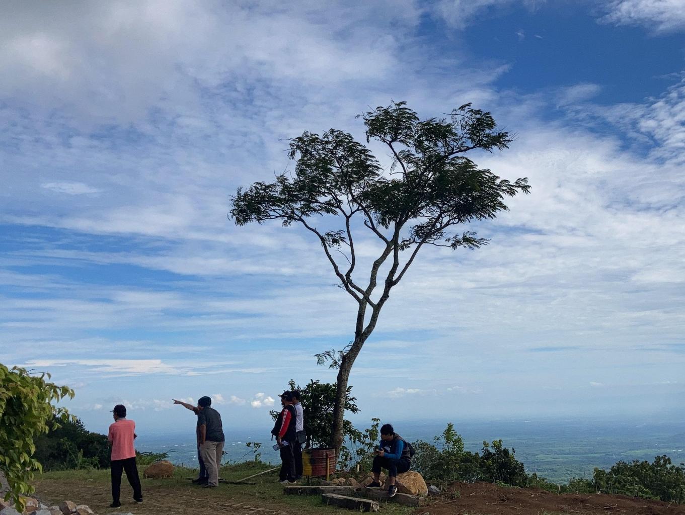View di Puncak Blego di dekat lokasi Take Off Paralayang
