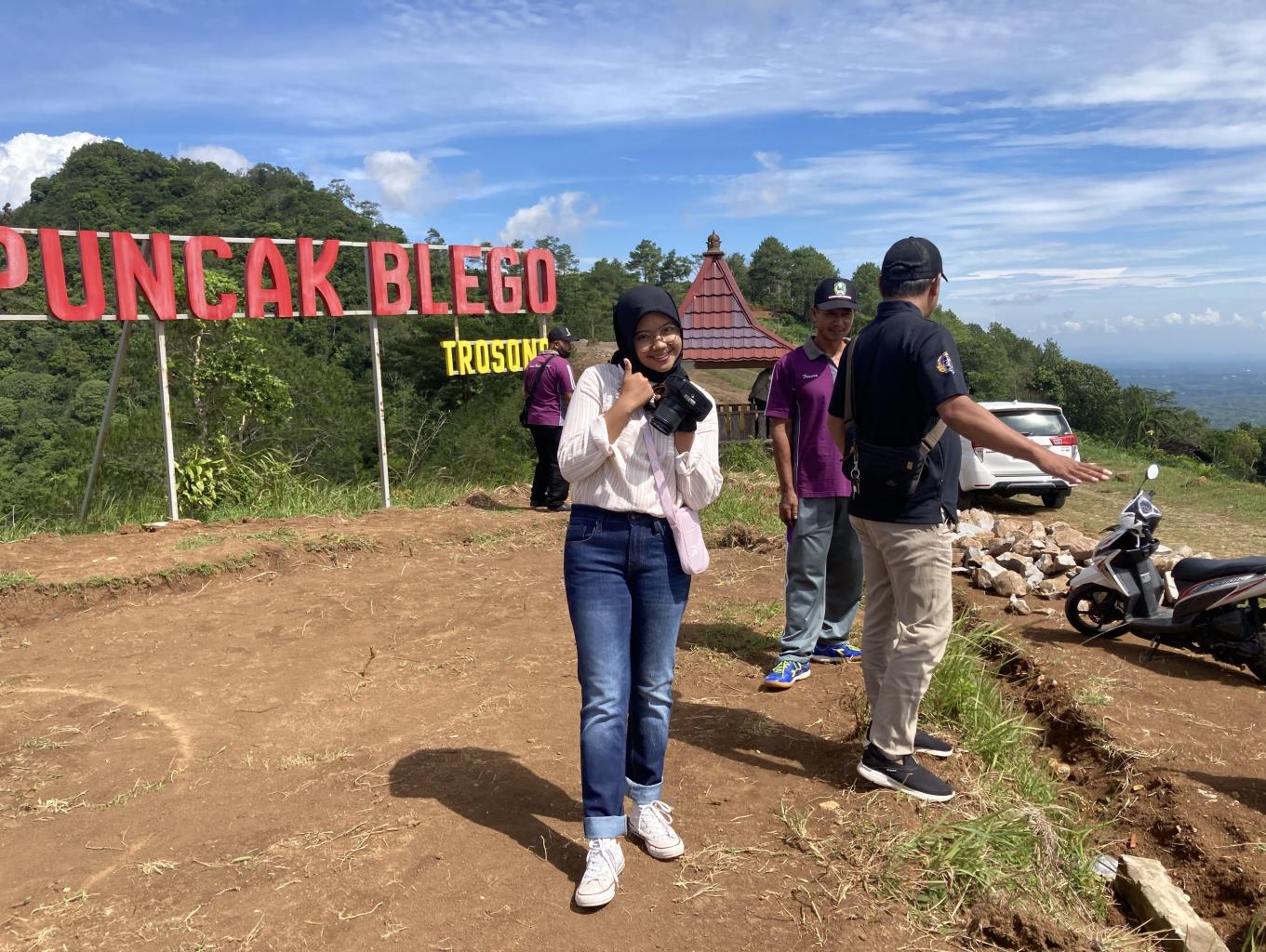 Atraksi Tour ke Puncak Blego