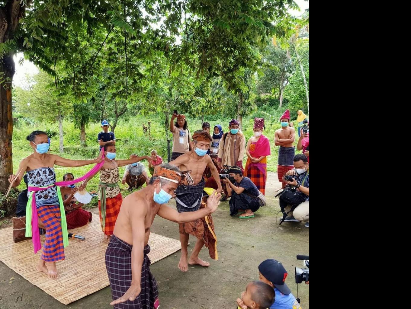 Atraksi Suling Mendewa