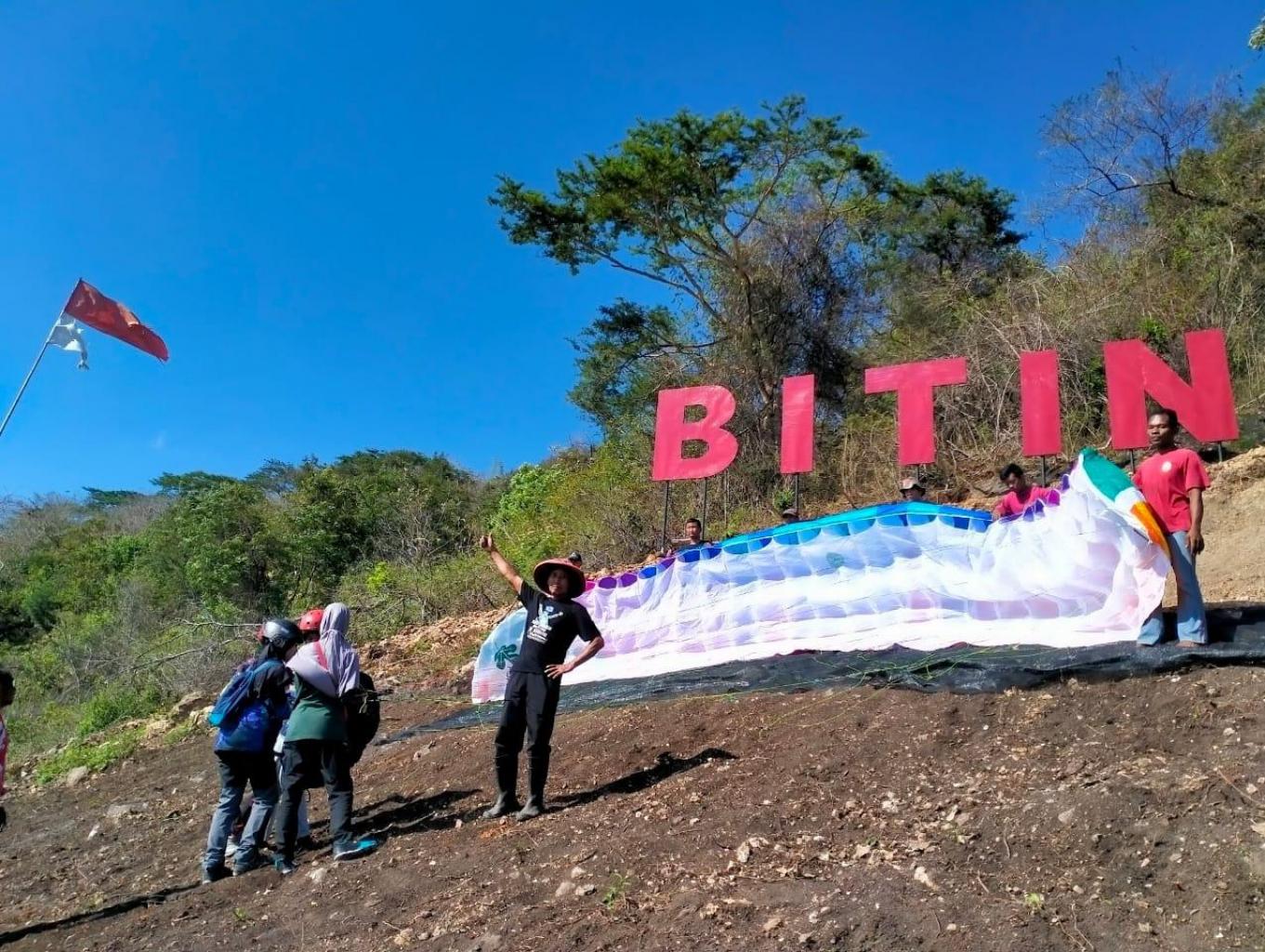 Bukit Plered Paralayang