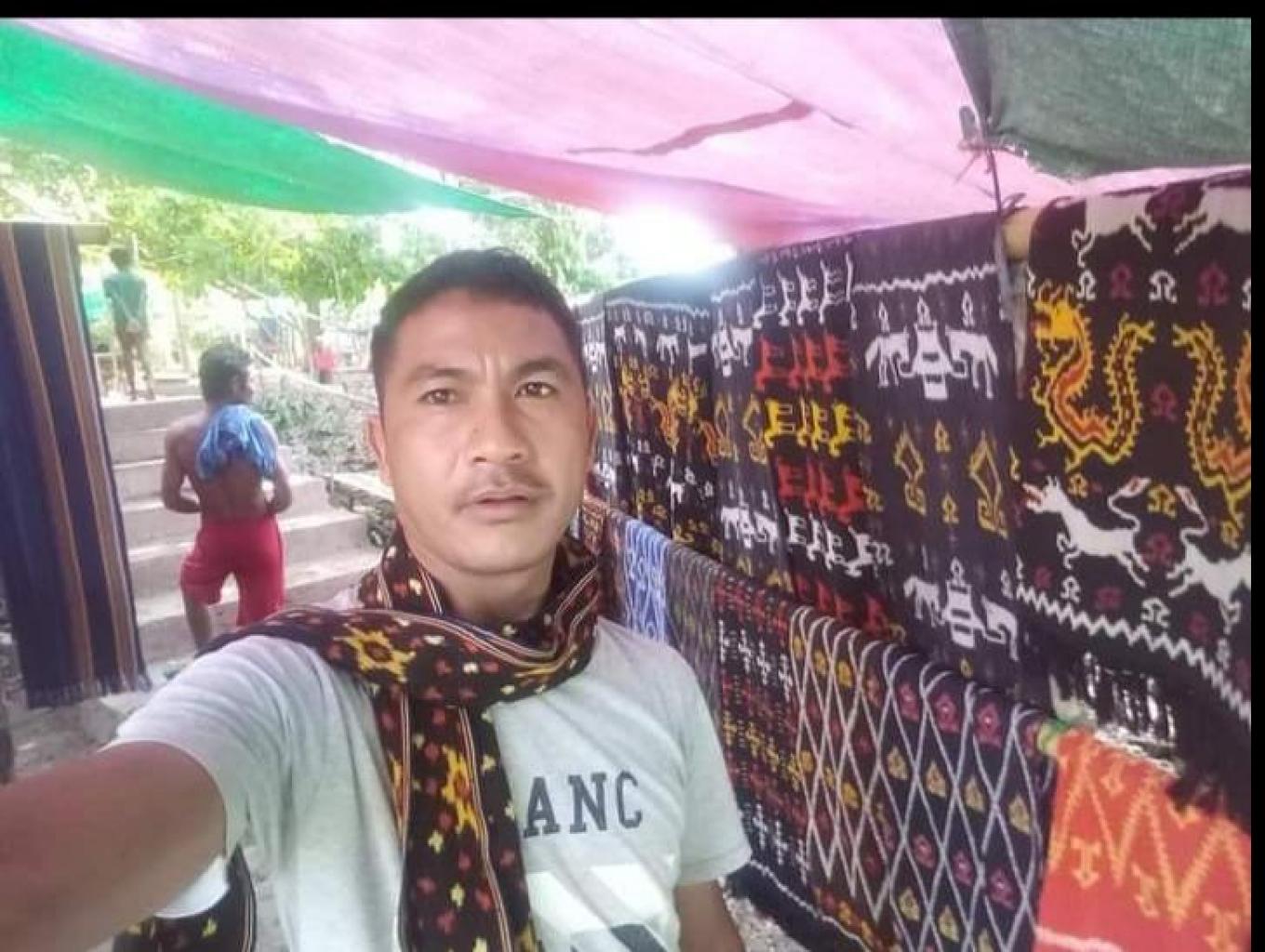 Kain tenun ikat