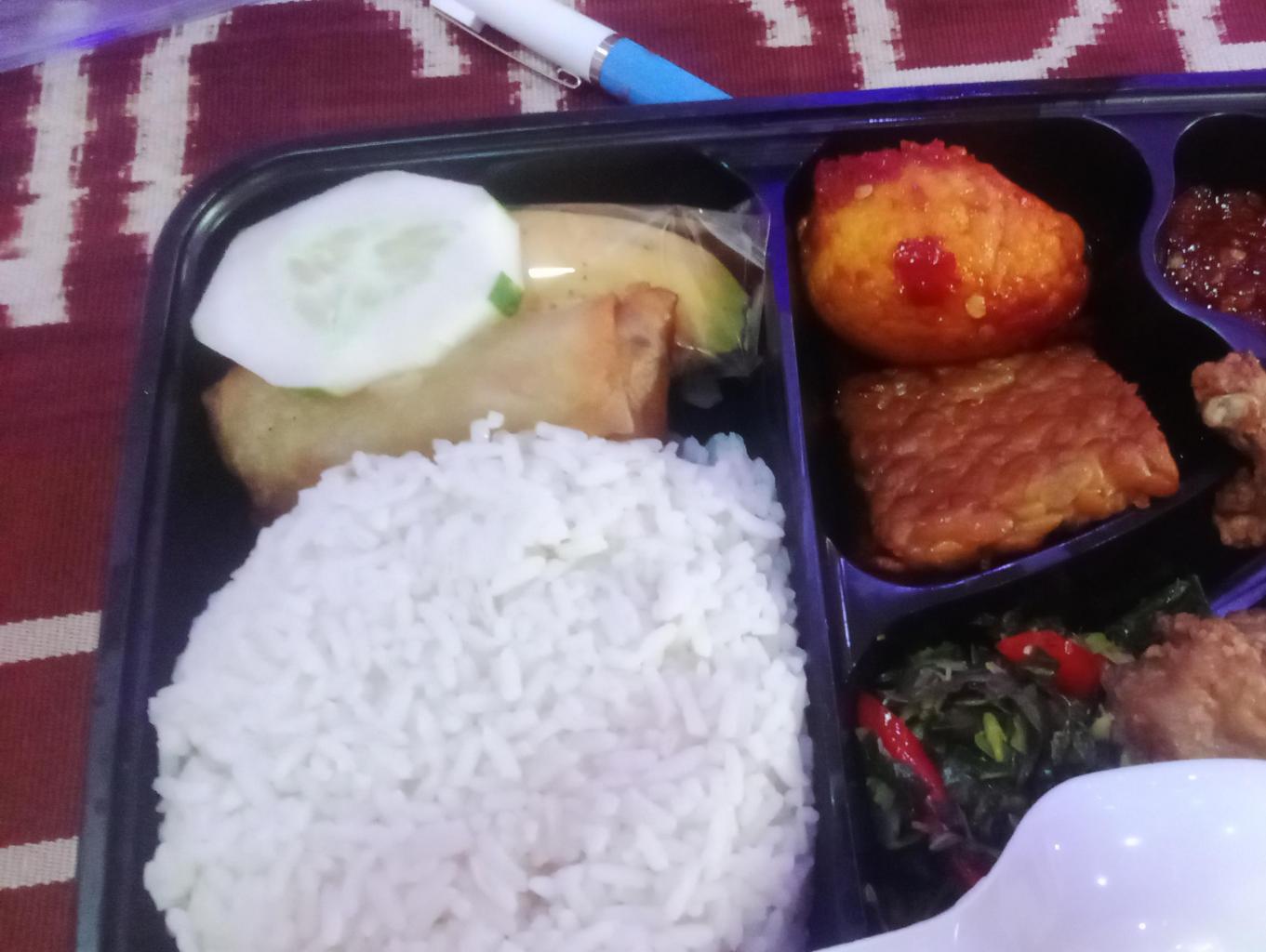 Menu nasi ikan ayam