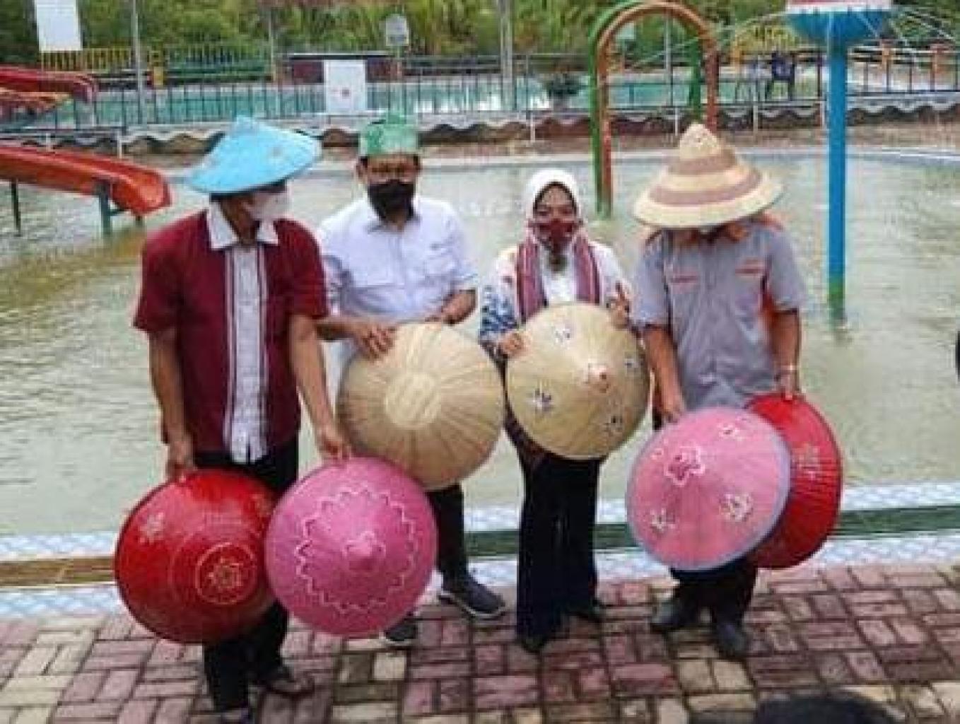Kerajinan Daun Sengkuang