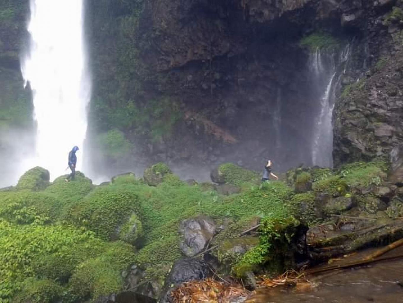 Wisata Air Terjun Curug Ciparay