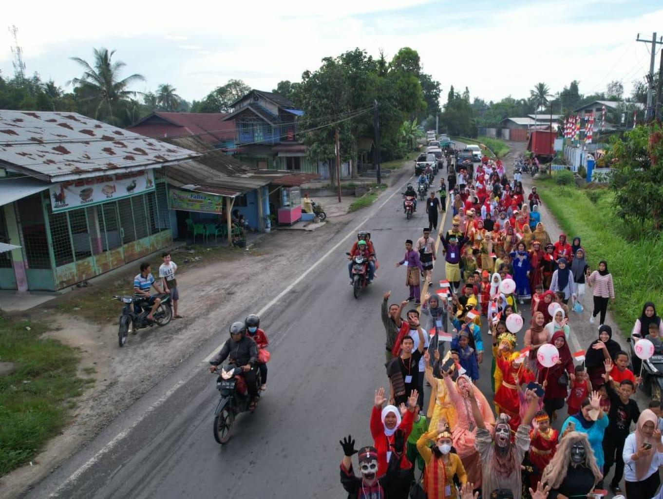 Karnaval Budaya Memperingati Hari kemerdekaan RI di Desa Wisata Pondok Naga