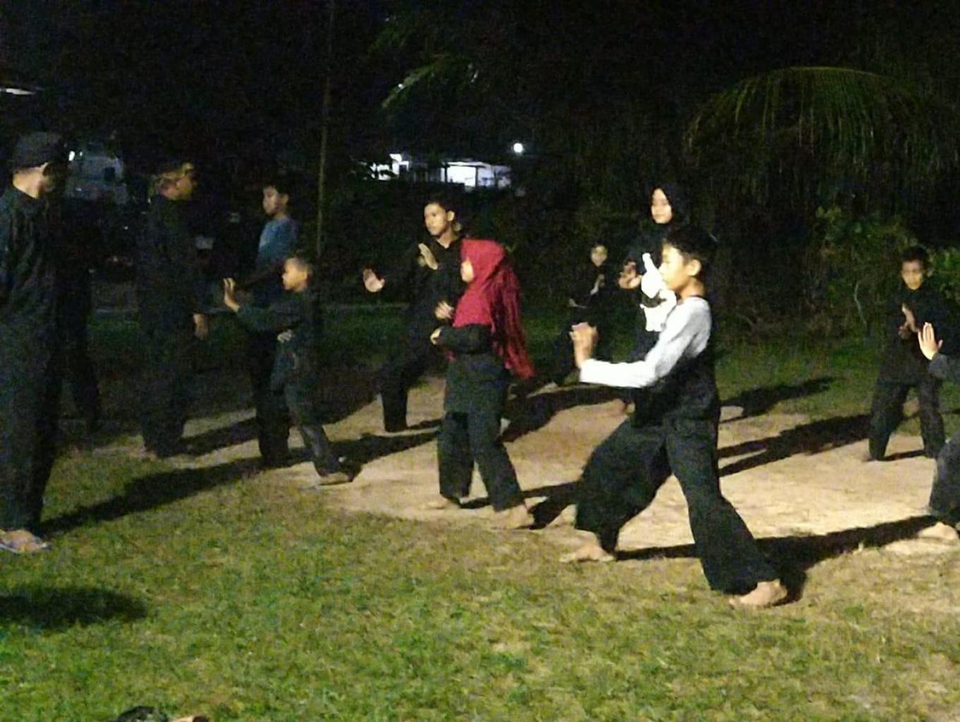 latihan randai