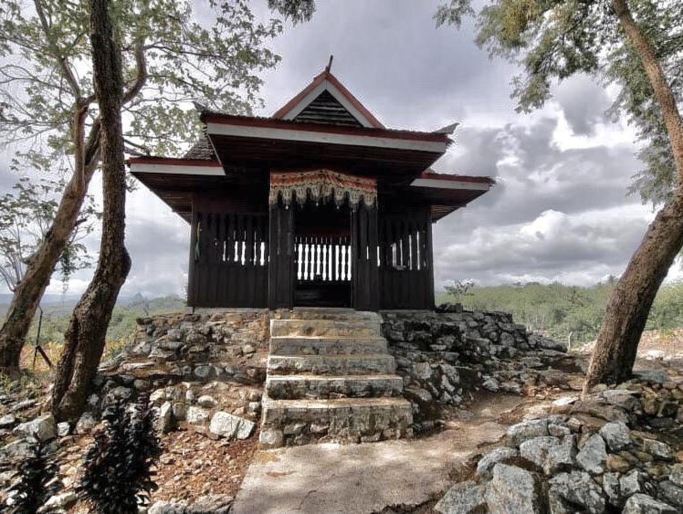 Cagar Budaya : Makam Datu Mario