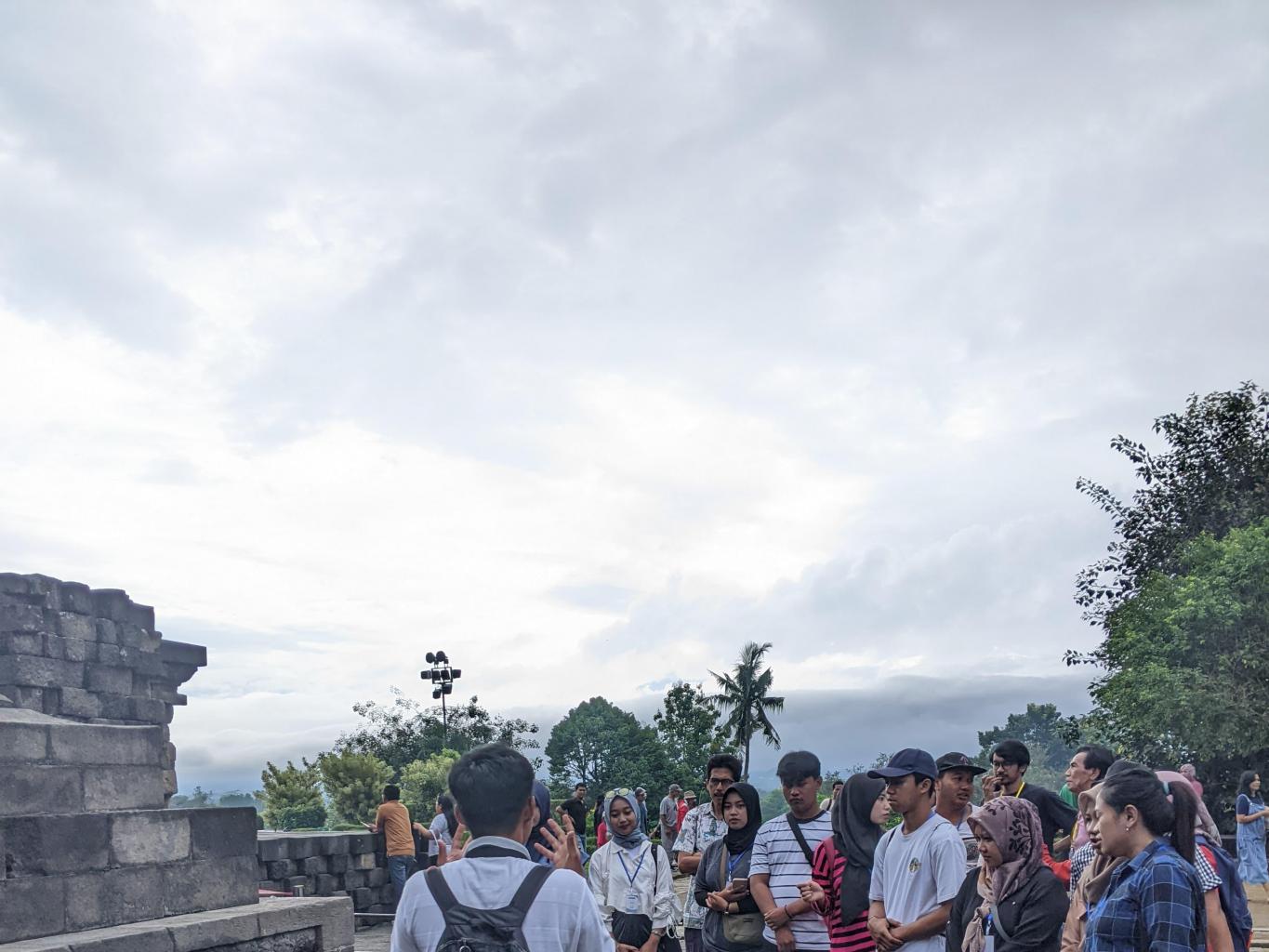 Edukasi Belajar membaca Relief Candi Borobudur dan cerita kehidupan