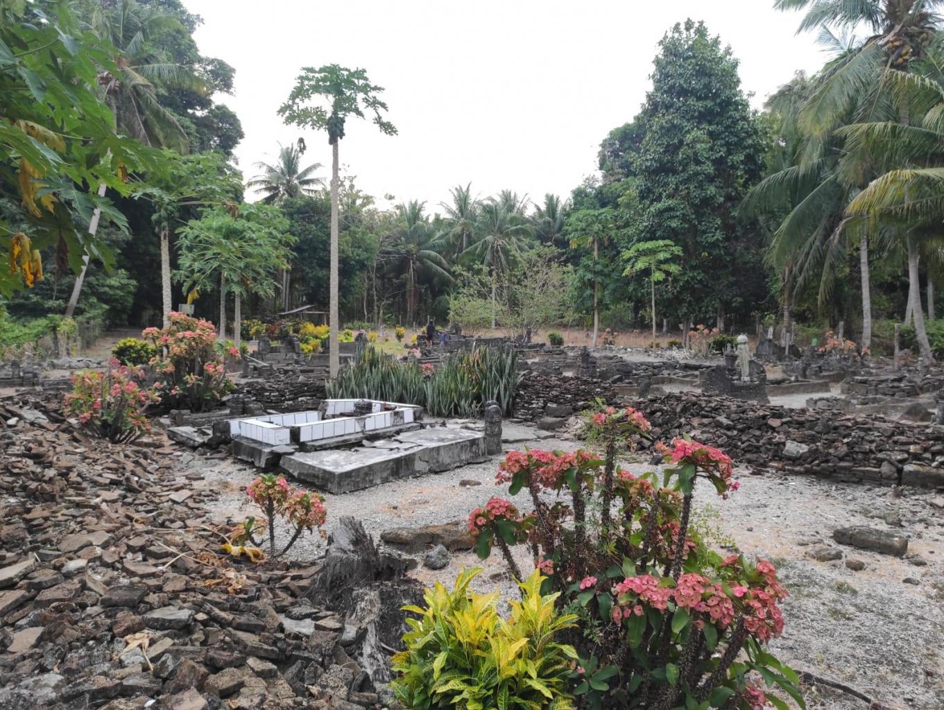Kunjungan ke Makam Suryadilogo