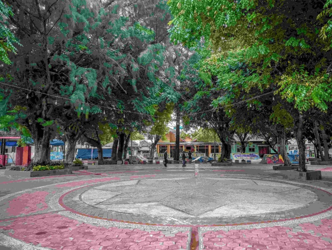 Alun-alun Plaza Kabuapaten