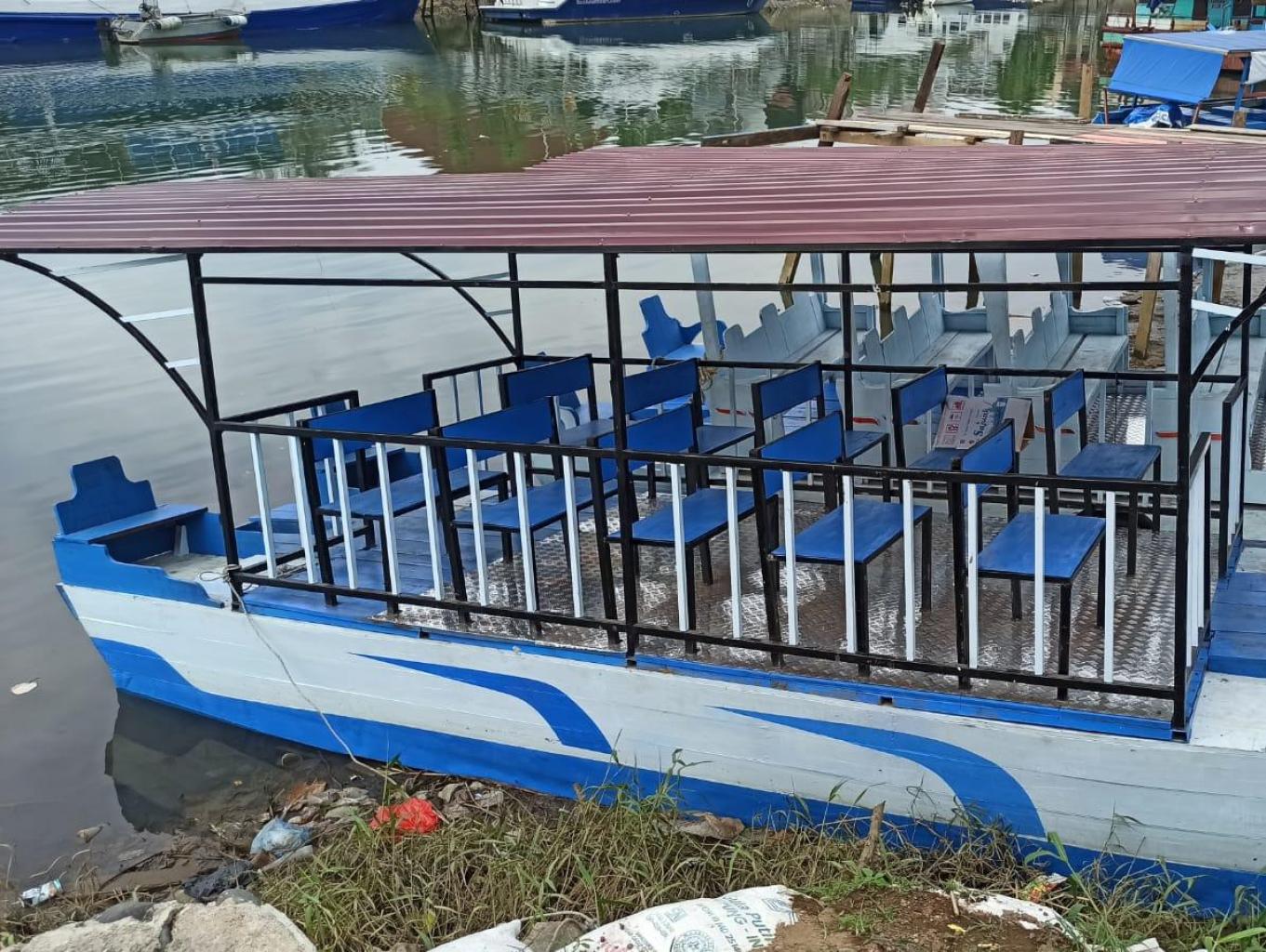 kapal wisata