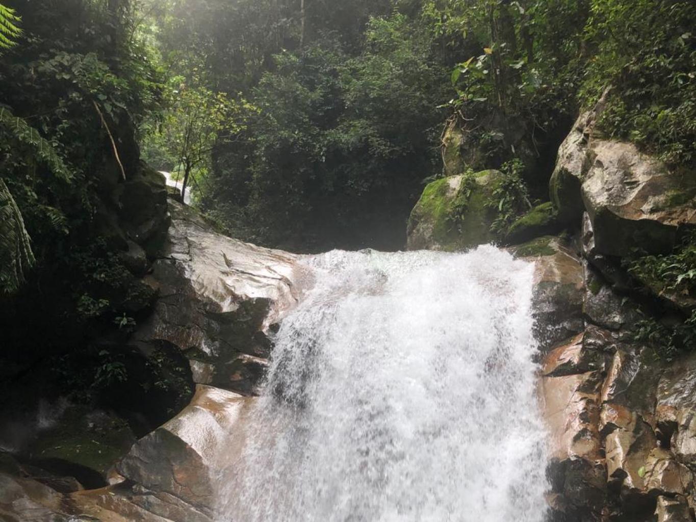 AIR TERJUN dan SUNGAI