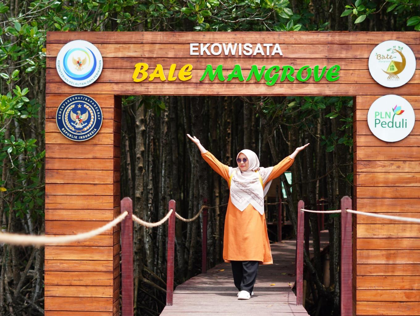 Ekowisata Bale Mangrove