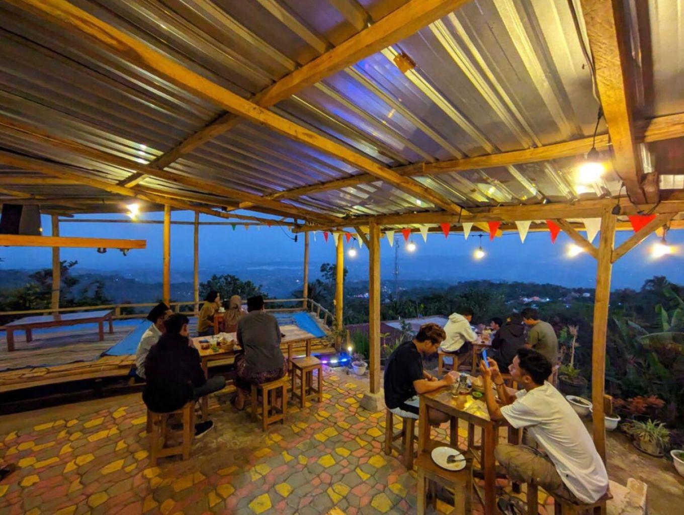 Kedai Watu Obonk
