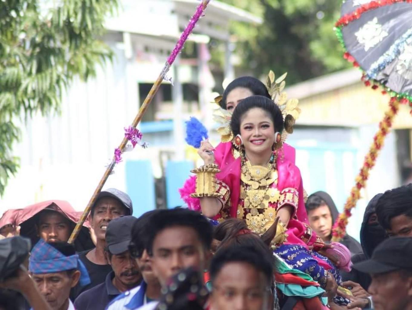 Missawe Totamma' (Naik Kuda)