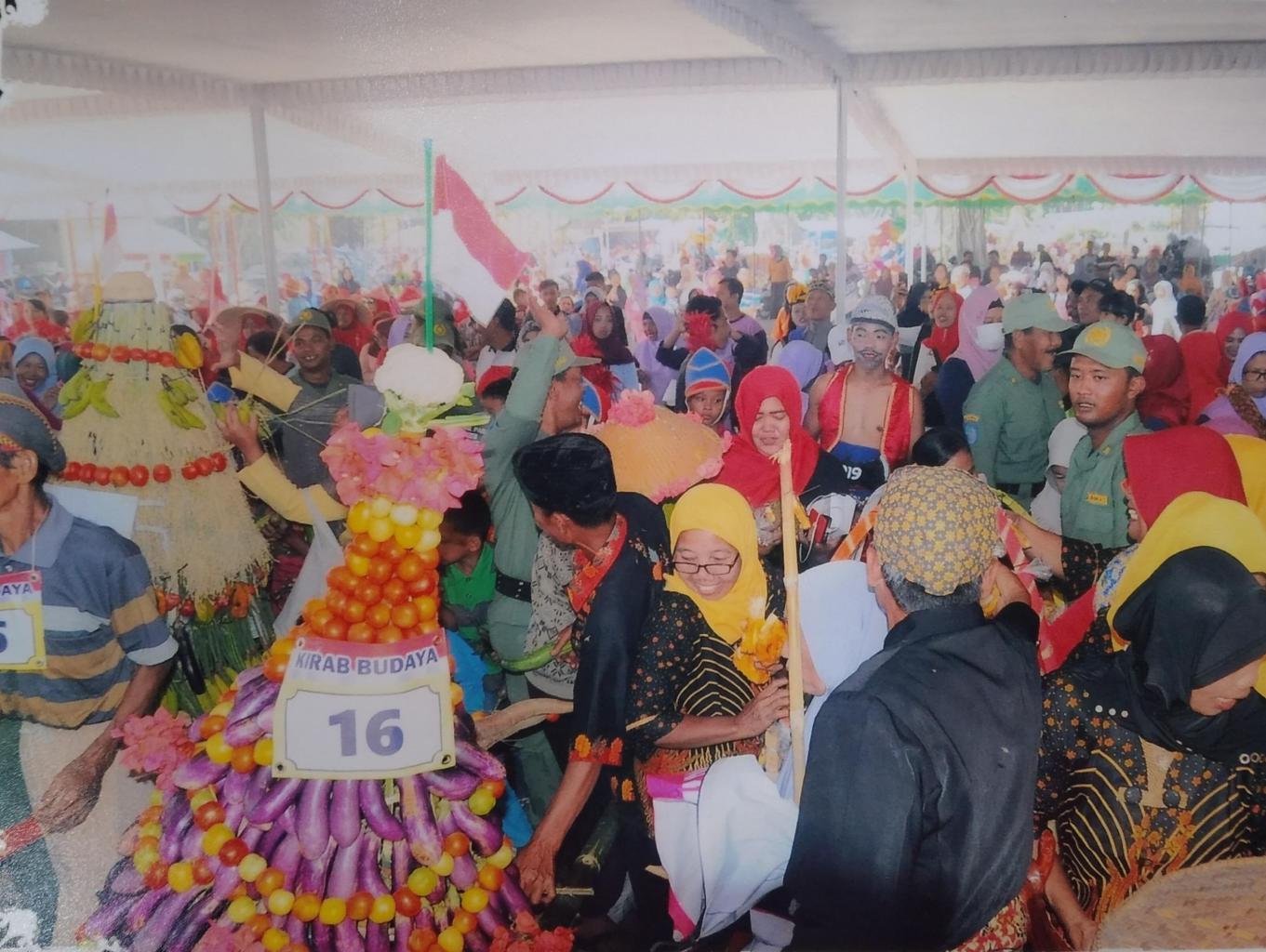 Pesta Adat Bersih Sendang Tirto Sinongko