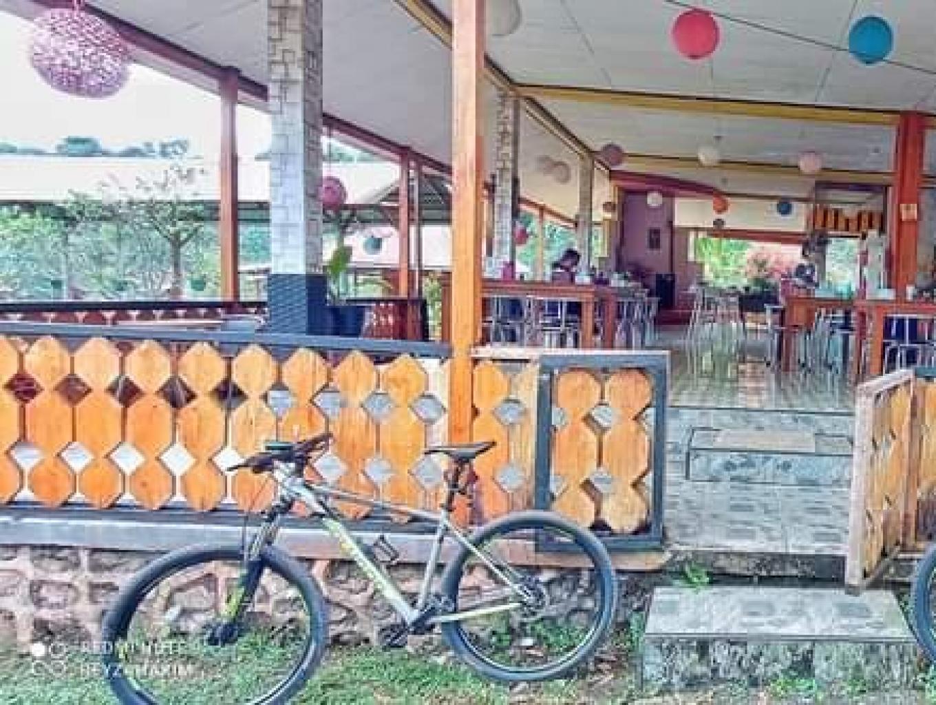 Vila Dan Resto Linjuang